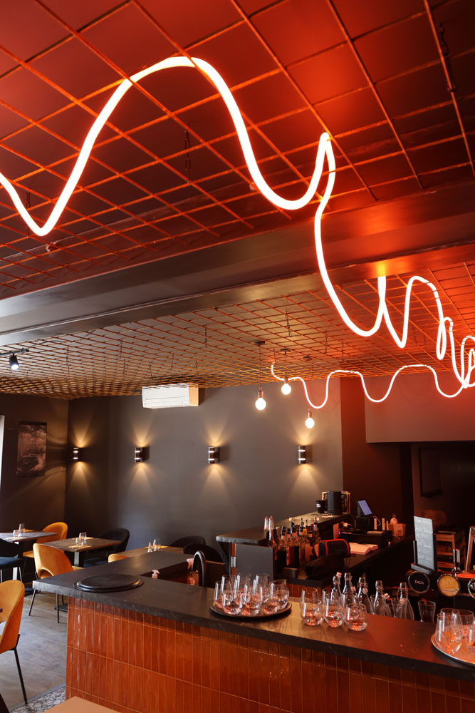 bar rénovation sénas